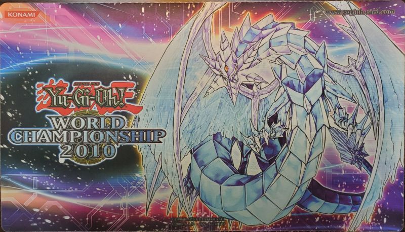 【使用済品/開封済品】氷結界の龍ブリューナク プレイマット WCS2010(銀) 世界大会付属品付